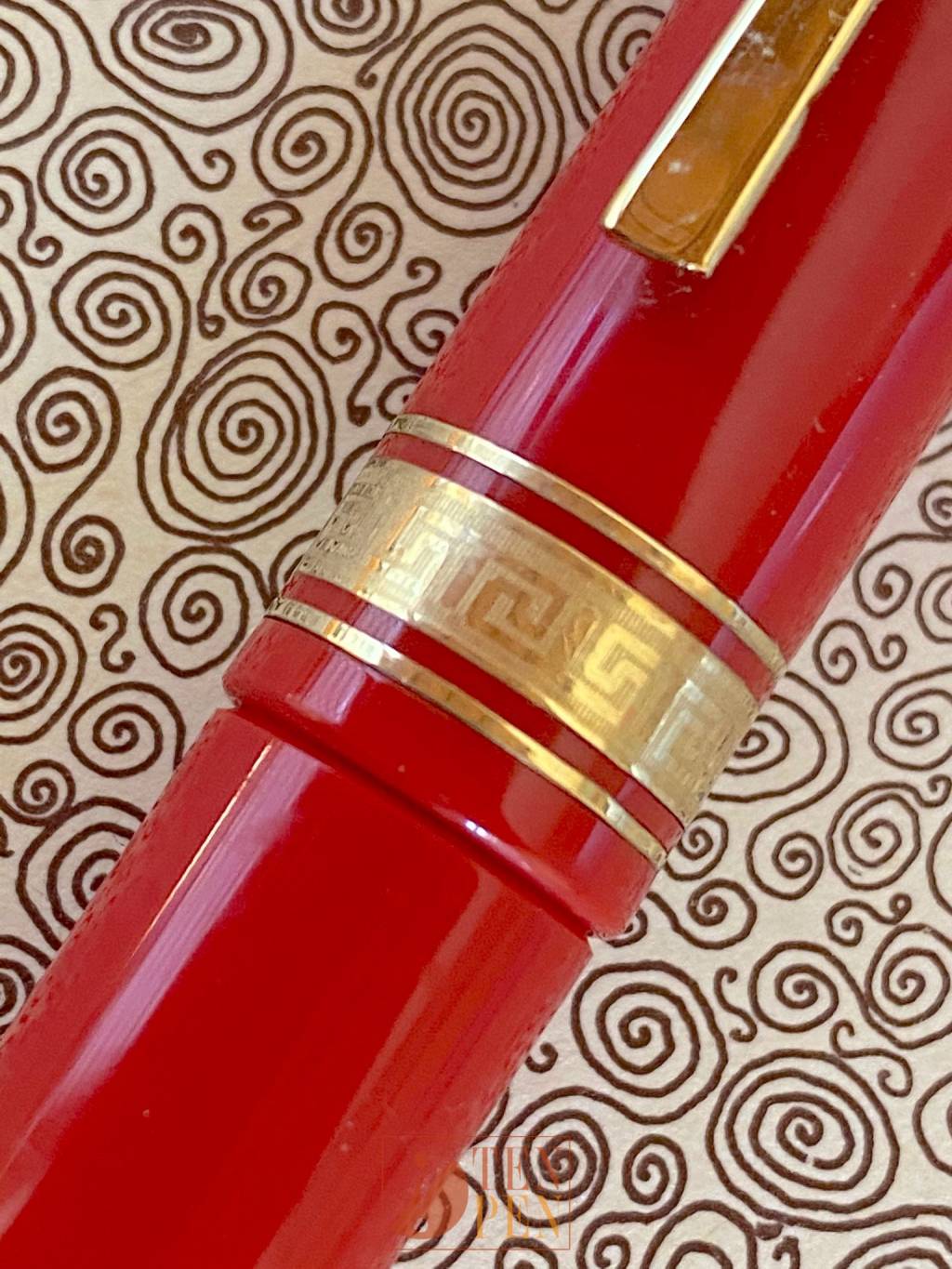 OMAS　オマス　EXTRA　556　ogiva バーガンディ　M OMAS OGIVA 556 - Red resin | Tenpen - By Letizia Iacopini